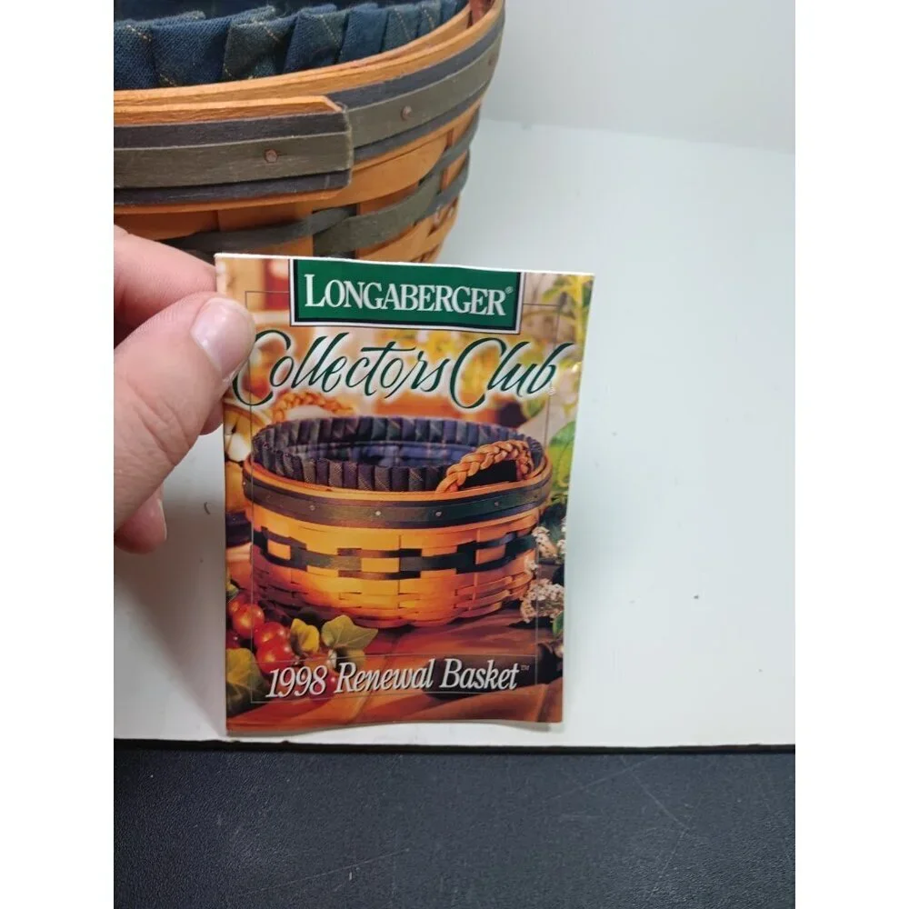 Longaberger 1998 Collectors Club Renewal Basket w/ Liner Protector & Card